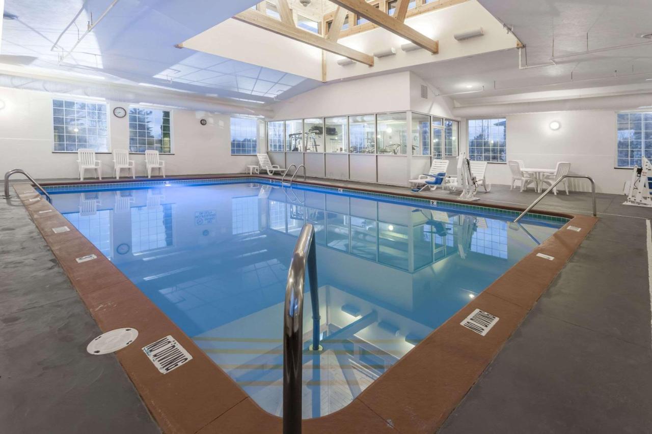 Days Inn By Wyndham Pentwater Dış mekan fotoğraf
