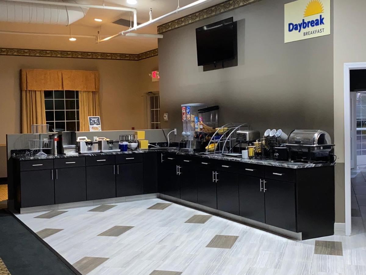 Days Inn By Wyndham Pentwater Dış mekan fotoğraf