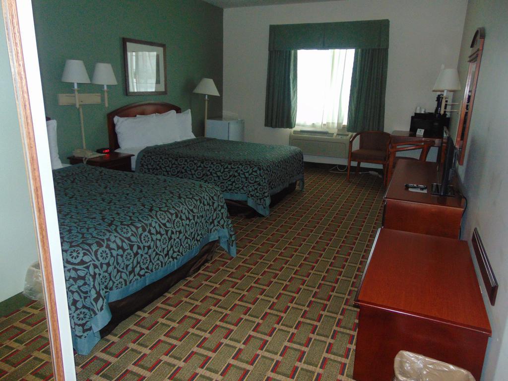 Days Inn By Wyndham Pentwater Dış mekan fotoğraf