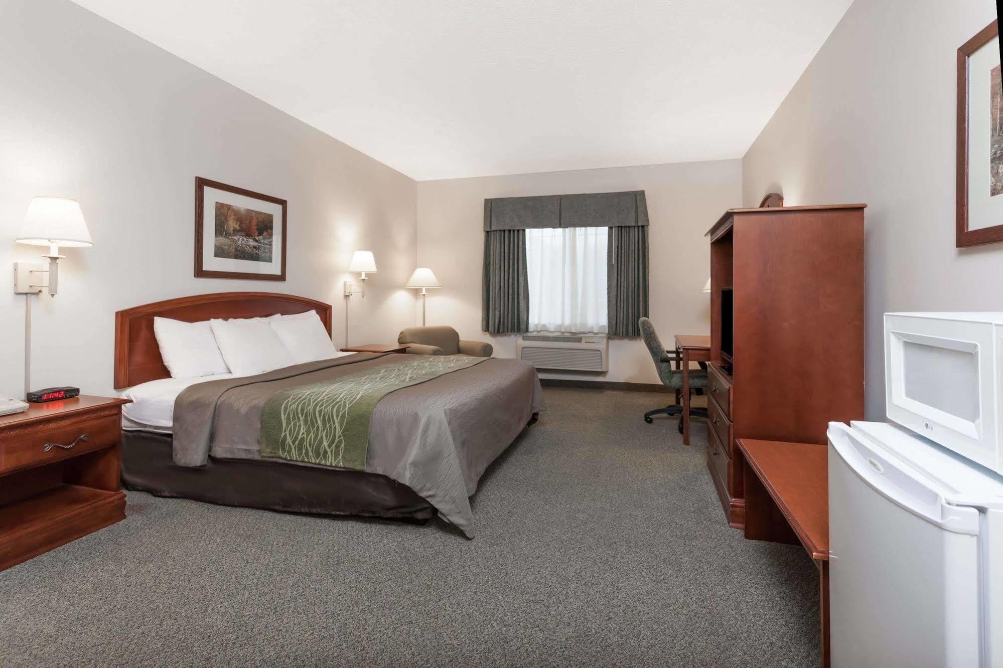 Days Inn By Wyndham Pentwater Dış mekan fotoğraf